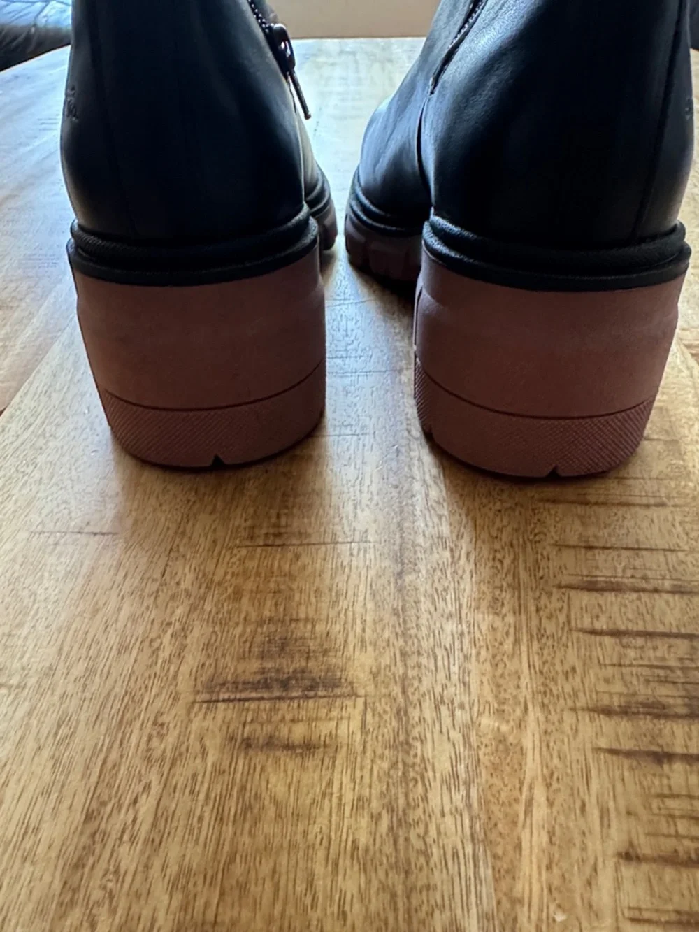 Bos. & Co. stylish black